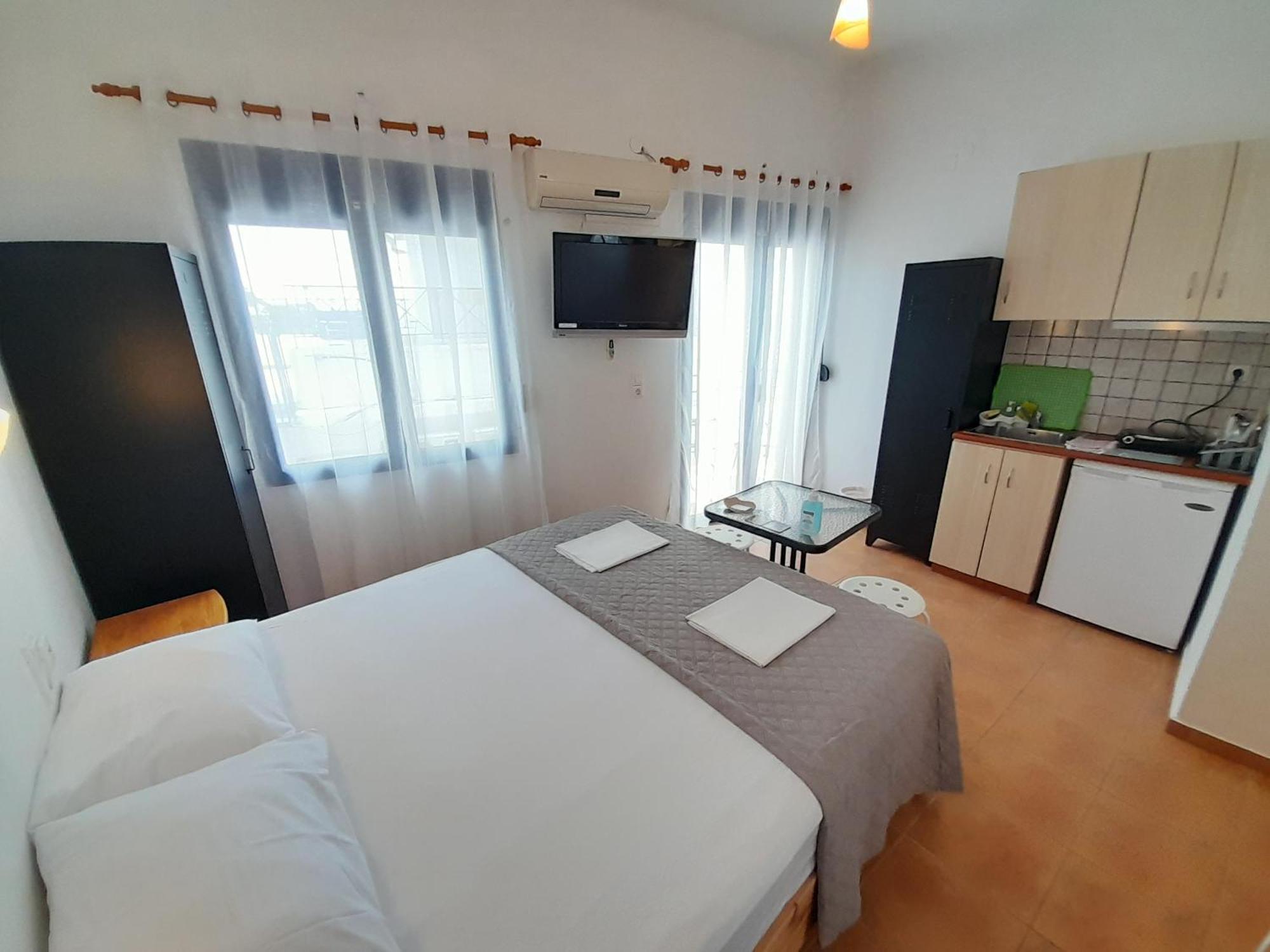Lydia Mare Aparthotel Agios Kirykos  Bilik gambar