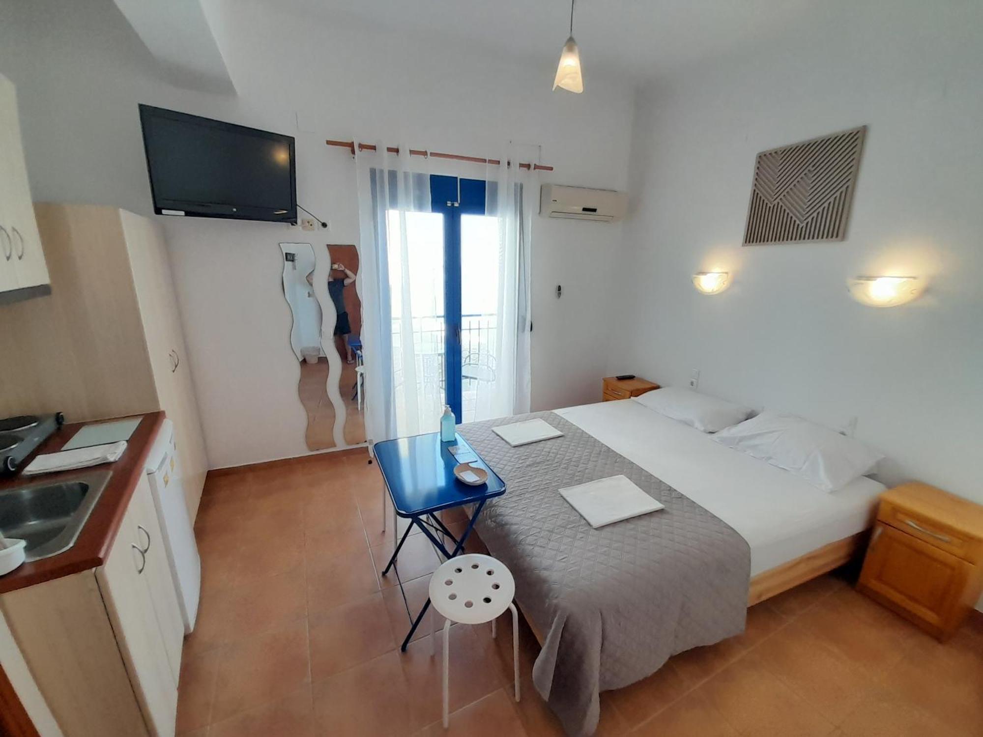 Lydia Mare Aparthotel Agios Kirykos  Bilik gambar